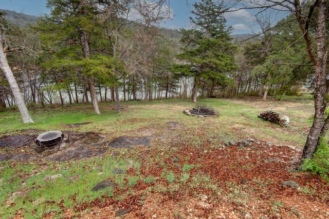 236 Onyx Lane, Galena, MO 65656