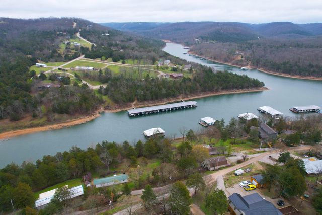 236 Onyx Lane, Galena, MO 65656