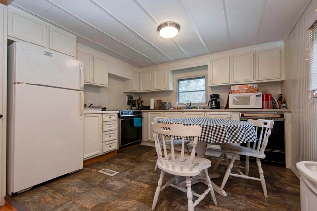 236 Onyx Lane, Galena, MO 65656