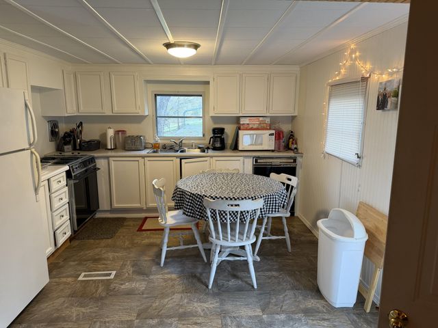 236 Onyx Lane, Galena, MO 65656