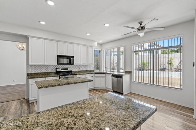 5952 W MORNING DOVE Drive, Glendale, AZ 85308