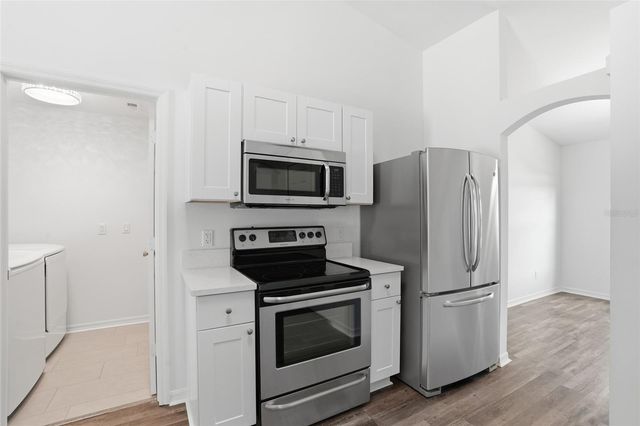 2004 NE 5TH TERRACE, Cape Coral, FL 33909