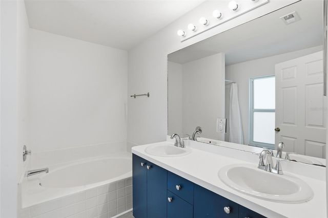 2004 NE 5TH TERRACE, Cape Coral, FL 33909