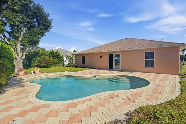 2004 NE 5TH TERRACE, Cape Coral, FL 33909