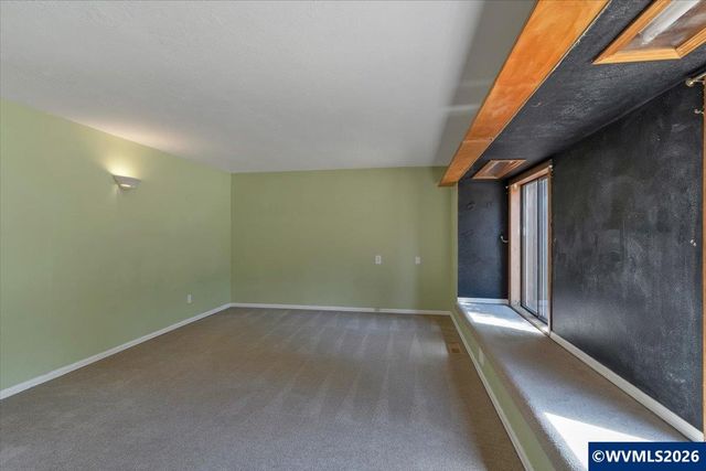 1983 Arithmetic Dr SE, Salem, OR 97302