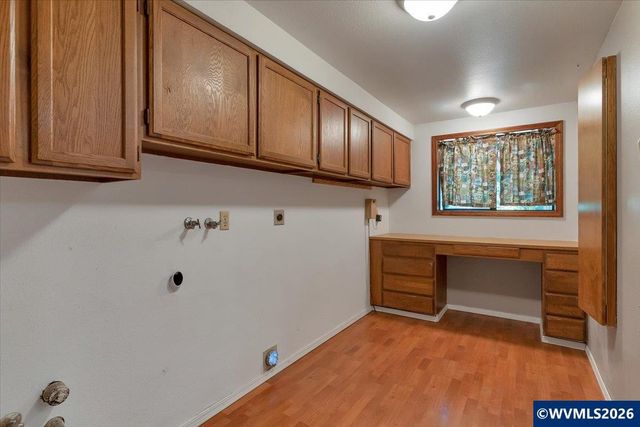 1983 Arithmetic Dr SE, Salem, OR 97302
