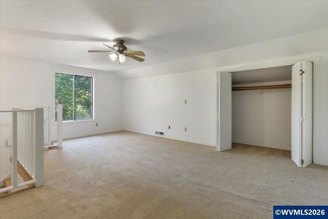 1983 Arithmetic Dr SE, Salem, OR 97302
