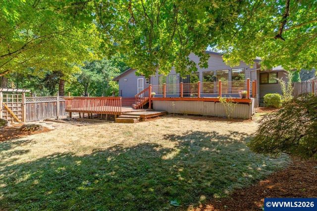 1983 Arithmetic Dr SE, Salem, OR 97302