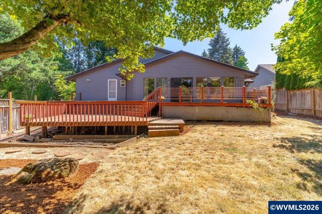 1983 Arithmetic Dr SE, Salem, OR 97302