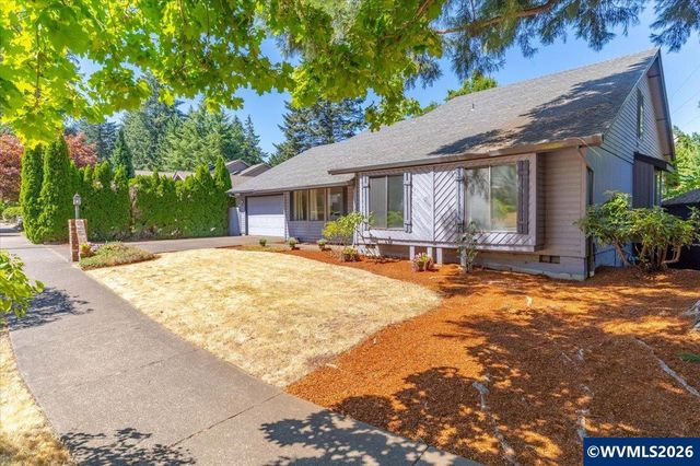 1983 Arithmetic Dr SE, Salem, OR 97302