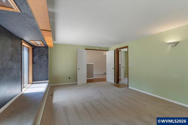1983 Arithmetic Dr SE, Salem, OR 97302