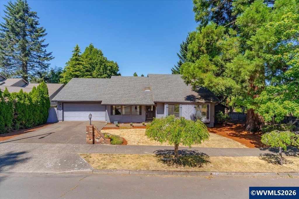 1983 Arithmetic Dr SE, Salem, OR 97302