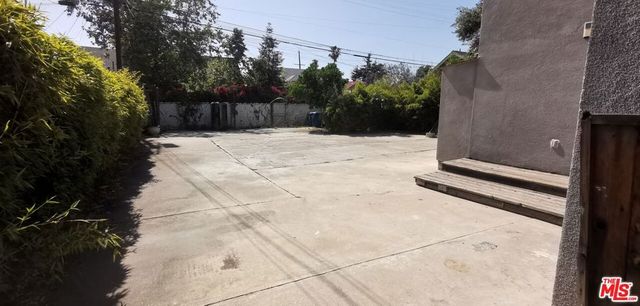 2705 S Normandie Avenue, Los Angeles, CA 90007