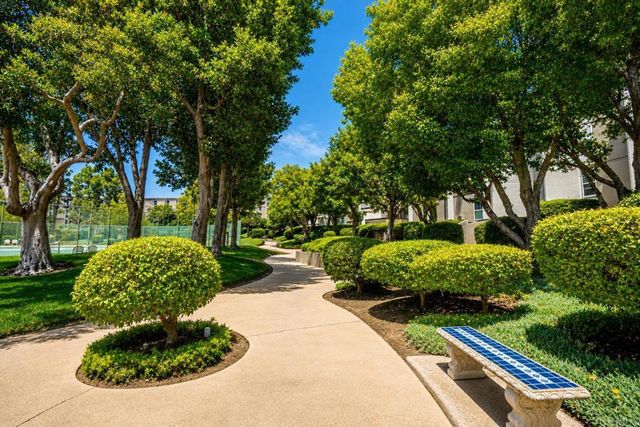 3050 Rue D'orleans 404, San Diego, CA 92110