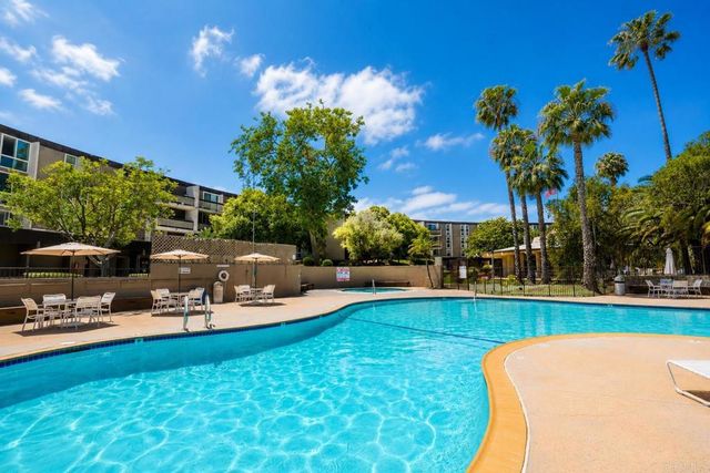 3050 Rue D'orleans 404, San Diego, CA 92110