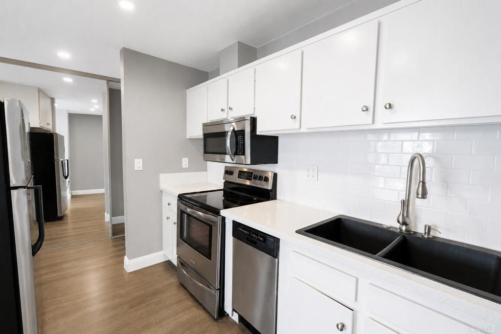 3050 Rue D'orleans 404, San Diego, CA 92110 — photo 4