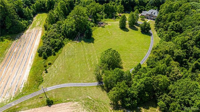 9027 Pine Hill Rd, Mechanicsville, VA 23116