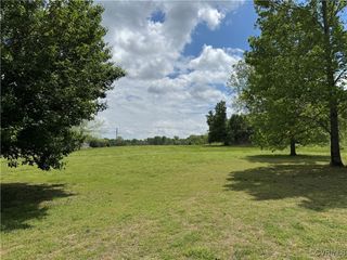 9027 Pine Hill Rd, Mechanicsville, VA 23116