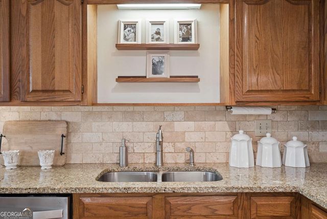 11210 Surrey Park Trail, Johns Creek, GA 30097
