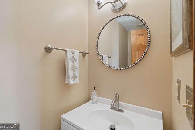 11210 Surrey Park Trail, Johns Creek, GA 30097