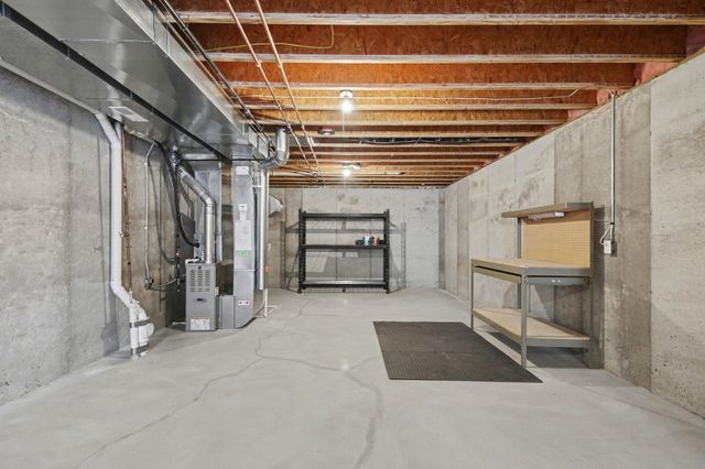 1102 Barrington NW, Grand Rapids, MI 49534