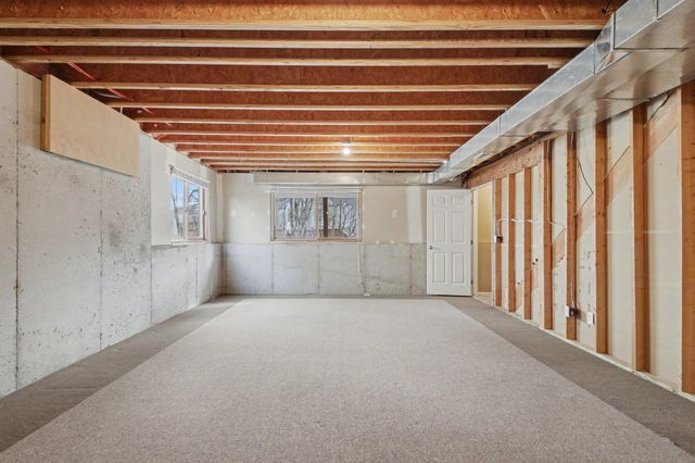 1102 Barrington NW, Grand Rapids, MI 49534