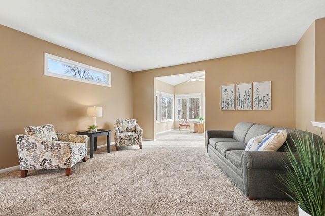 1102 Barrington NW, Grand Rapids, MI 49534