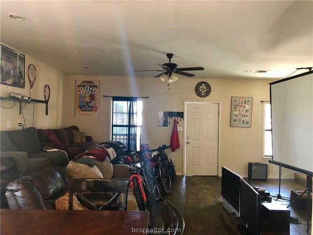 308 Holik Street, College Station, TX 77840