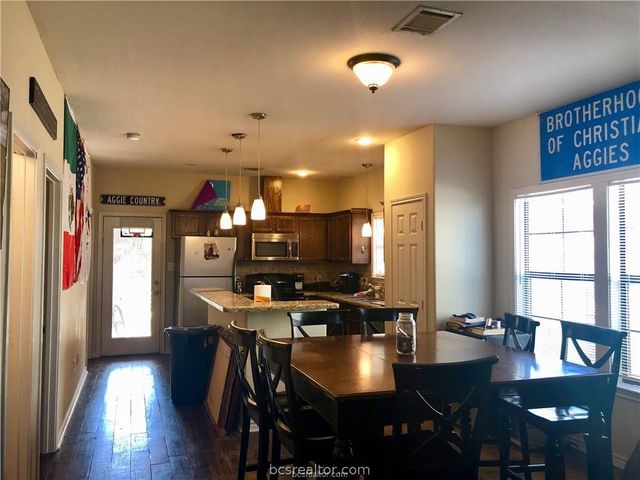 308 Holik Street, College Station, TX 77840