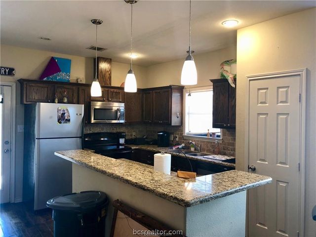 308 Holik Street, College Station, TX 77840