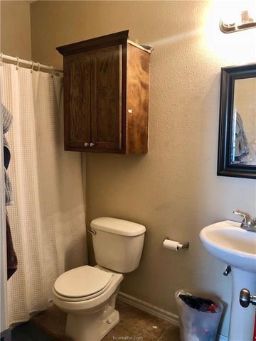 308 Holik Street, College Station, TX 77840