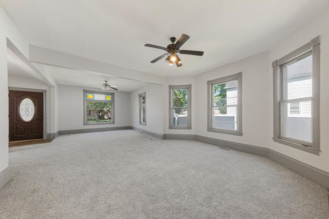 727 Division Street W, Faribault, MN 55021