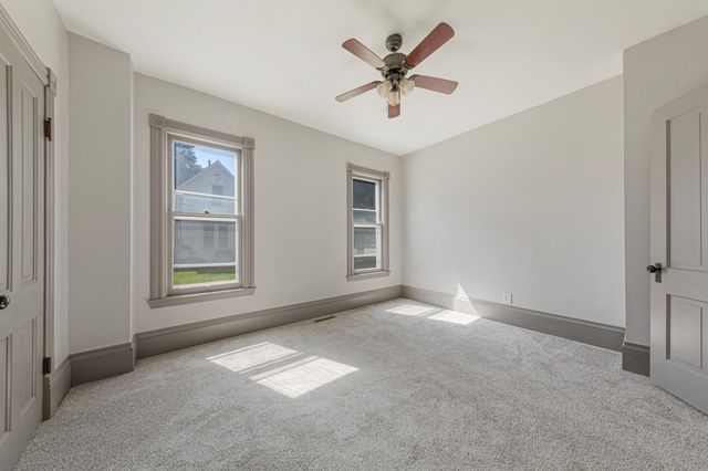 727 Division Street W, Faribault, MN 55021