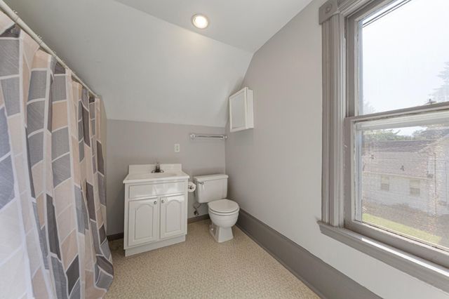 727 Division Street W, Faribault, MN 55021