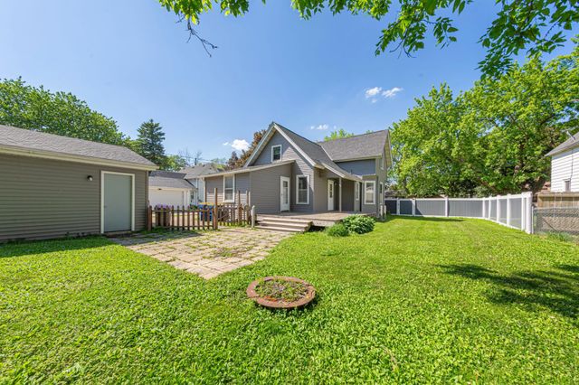 727 Division Street W, Faribault, MN 55021