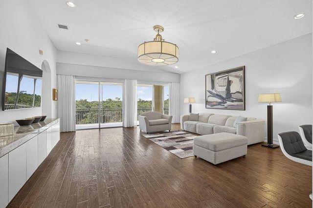 10418 Orchid Reserve Drive 13d, West Palm Beach, FL 33412