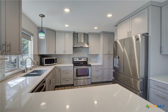 275 Wimberley Hills Drive, Wimberley, TX 78676