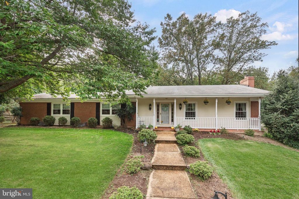 1402 AUTUMN LEAF RD, Towson, MD 21286