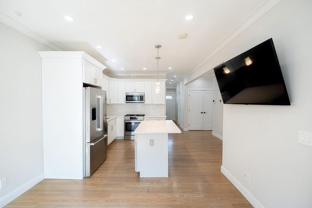 41 Fairbanks 3, Boston, MA 02135