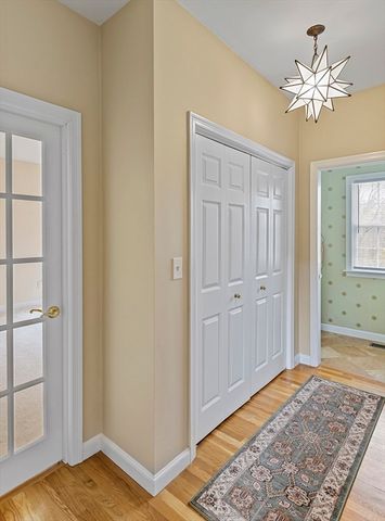 20 Constitution Cir, Holliston, MA 01746