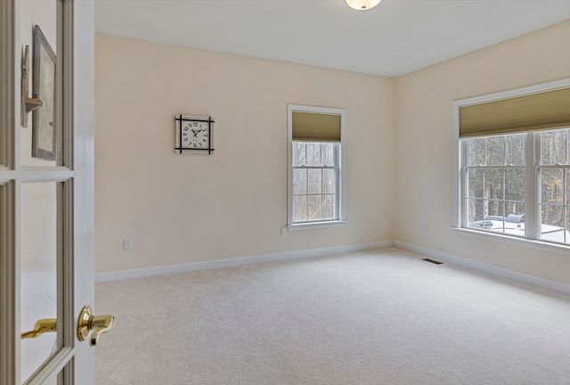 20 Constitution Cir, Holliston, MA 01746