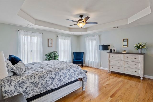 20 Constitution Cir, Holliston, MA 01746