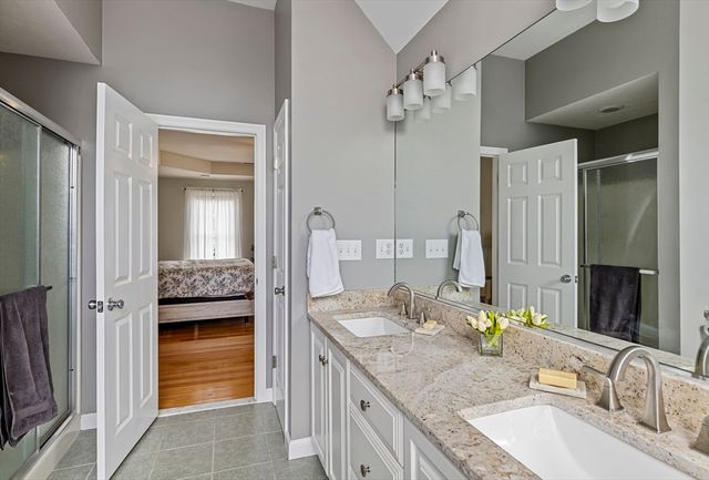 20 Constitution Cir, Holliston, MA 01746