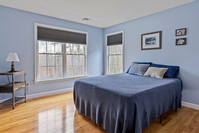 20 Constitution Cir, Holliston, MA 01746