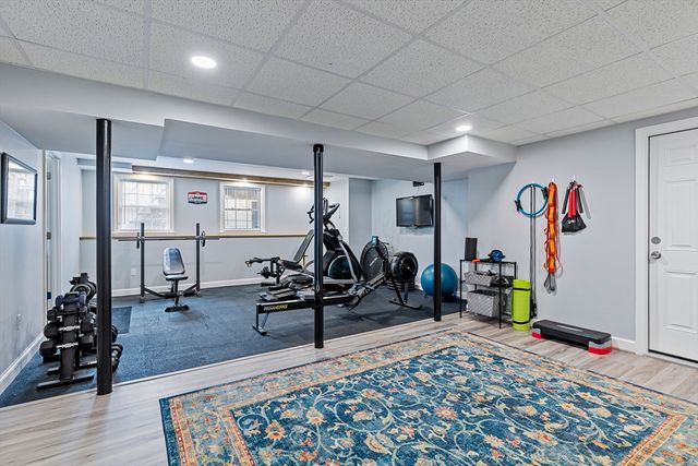 20 Constitution Cir, Holliston, MA 01746