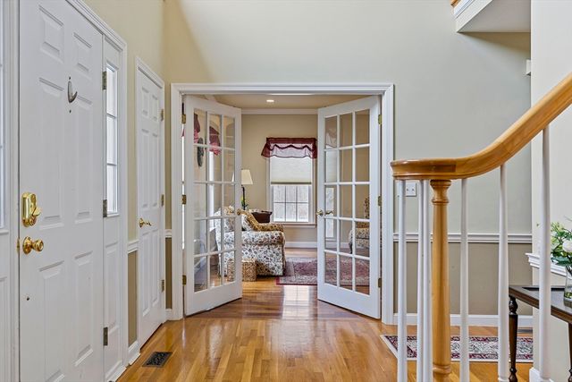 20 Constitution Cir, Holliston, MA 01746