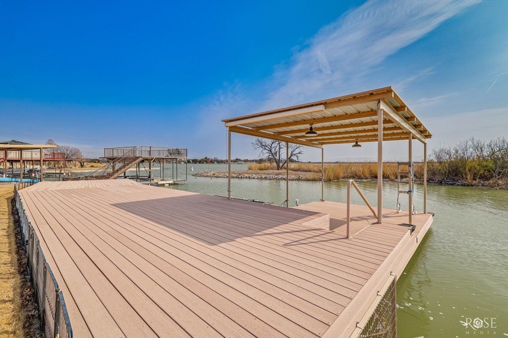 Image 7 of property listing at 1820 Shady Point Circle Drive, San Angelo, TX 76904