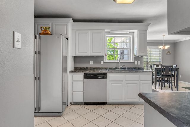 62 Robins Nest, Lonoke, AR 72086