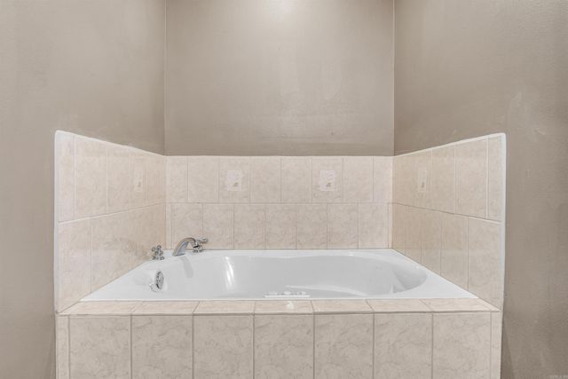 62 Robins Nest, Lonoke, AR 72086