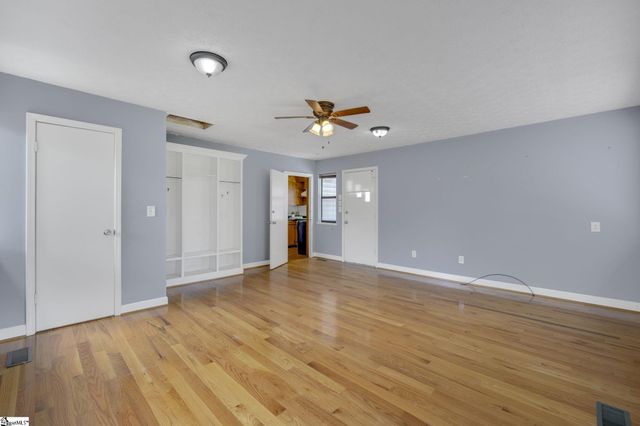 107 W Marion Road, Greenville, SC 29617